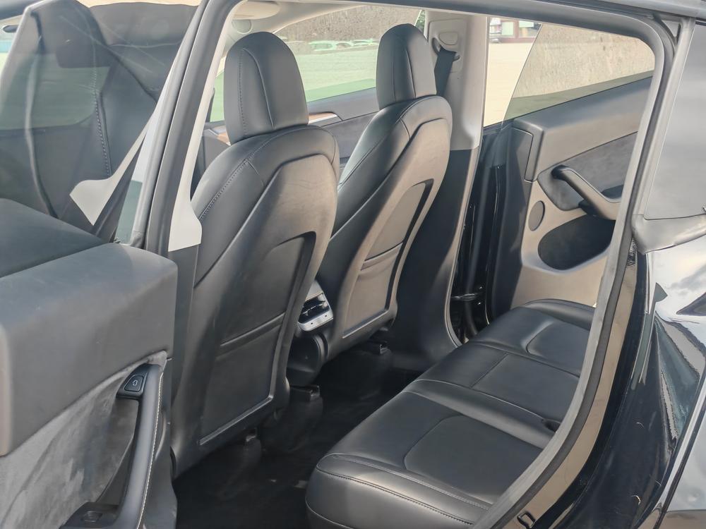 Tesla Model Y 2021 car image #13