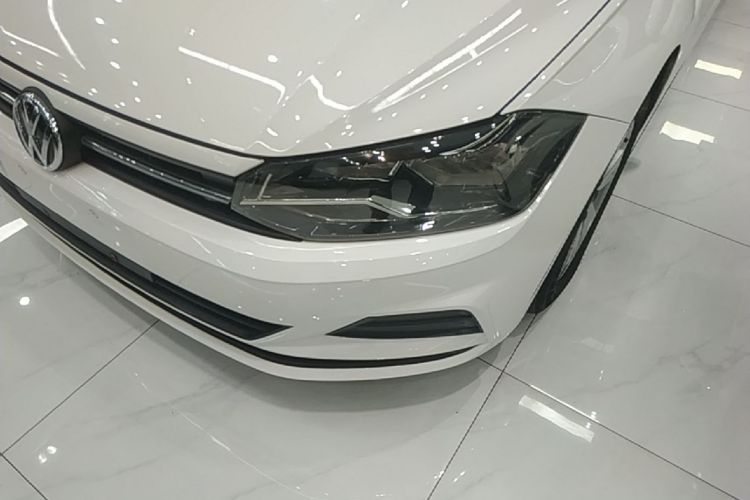 Volkswagen Polo 2020 car image #23
