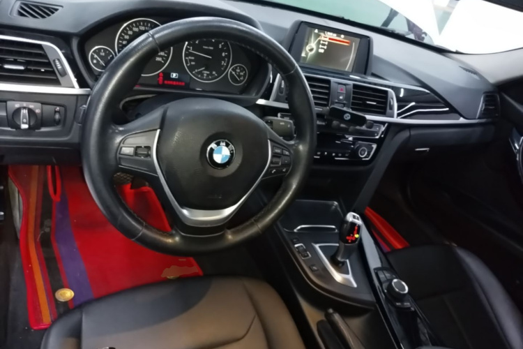 BMW 3 Series 2017 #10 BMW 3 Series 2017 car image #10