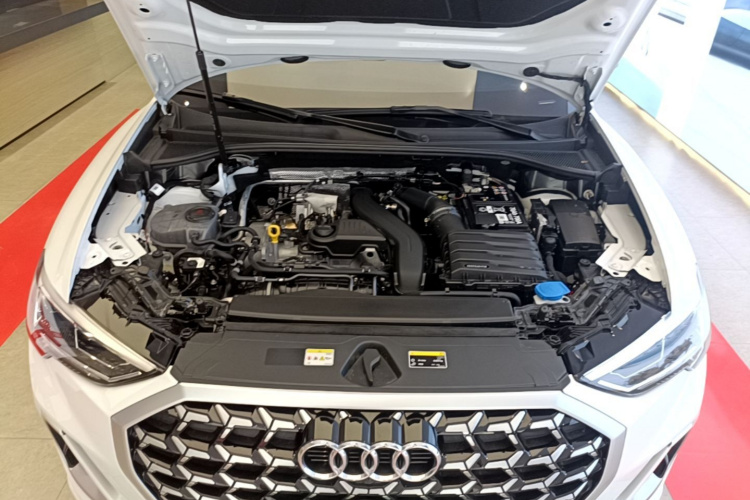 Audi Q3 2025 car image #20