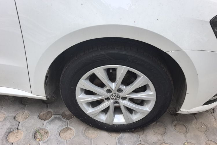 Volkswagen Lavida 2017 car image #9