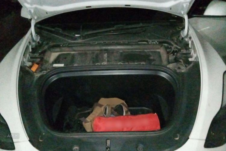 Tesla Model Y 2023 car image #22