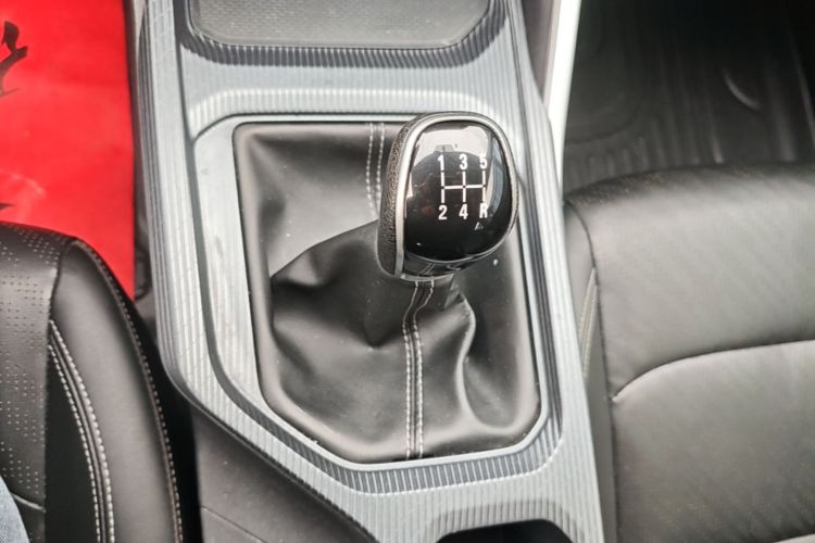 GEELY Emgrand 2022 #17 GEELY Emgrand 2022 car image #17