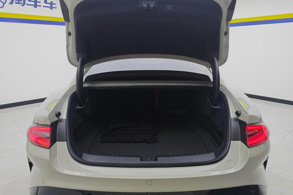 MI SU7 2024 car image #17
