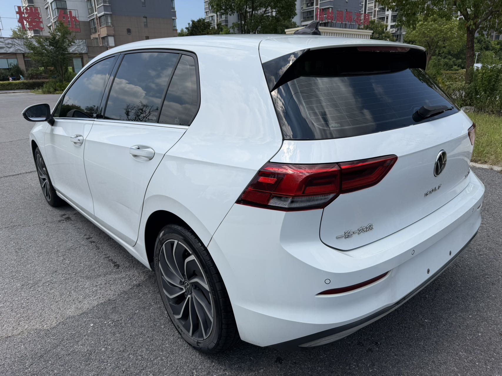 Volkswagen Golf 2021 car image #6