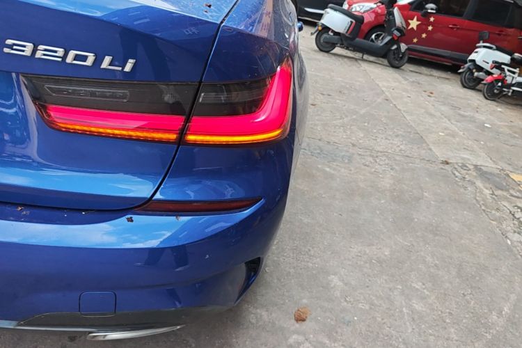 BMW 3 Series 2021 car image #8