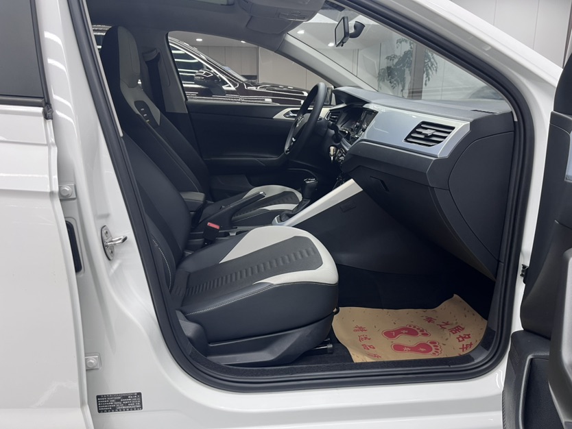 Volkswagen Polo 2019 immagine di auto #9