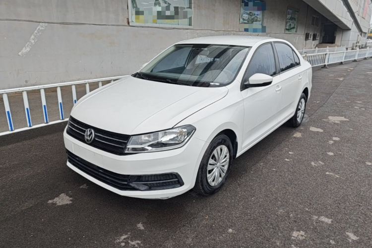Volkswagen Santana 2018 car image #2