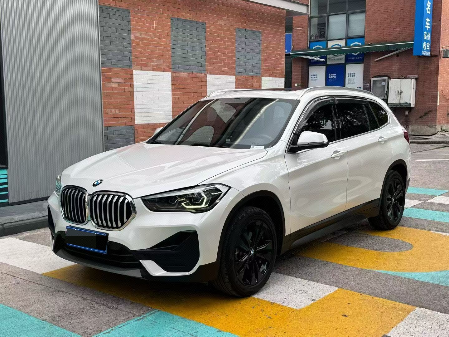 BMW X1 2020 BMW X1 2020 car image