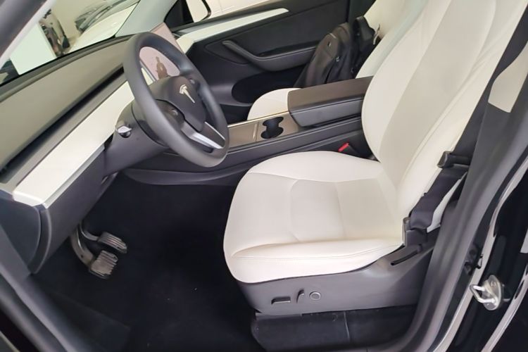 Tesla Model Y 2021 #15 Tesla Model Y 2021 car image #15