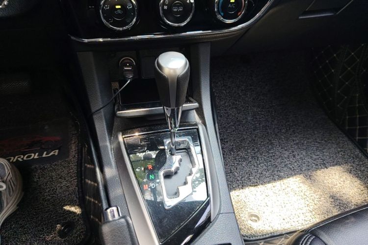 Toyota Corolla 2017 #16 Toyota Corolla 2017 car image #16