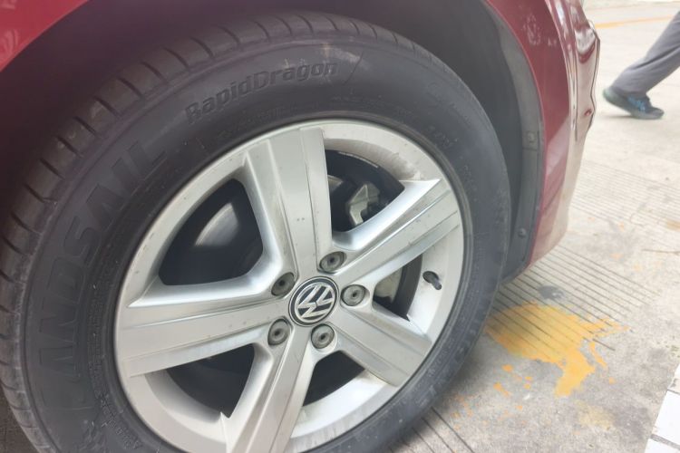 Volkswagen Golf 2015 car image #6