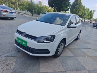 Volkswagen Polo 2015 Volkswagen Polo 2015 car image