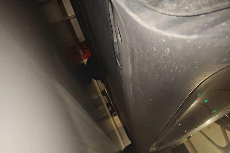 Tesla Model Y 2022 car image #20