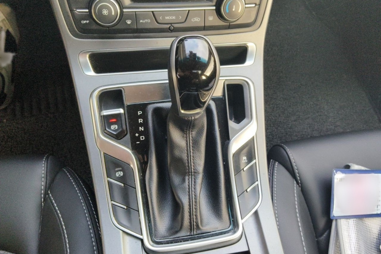 GEELY Emgrand 2018 #18 GEELY Emgrand 2018 car image #18