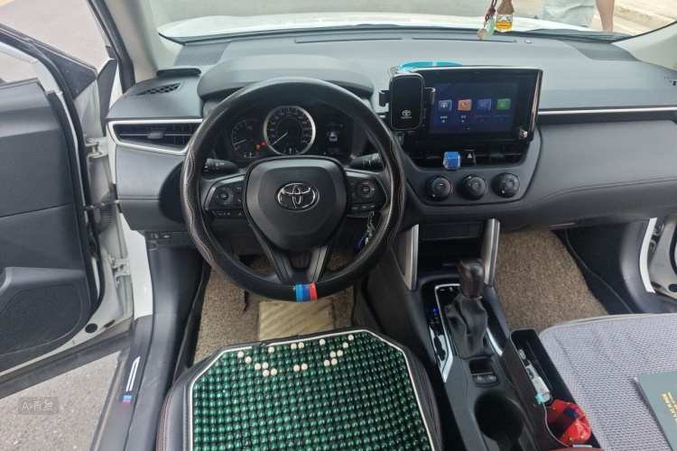 Toyota Corolla Cross 2023 #12 Toyota Corolla Cross 2023 car image #12