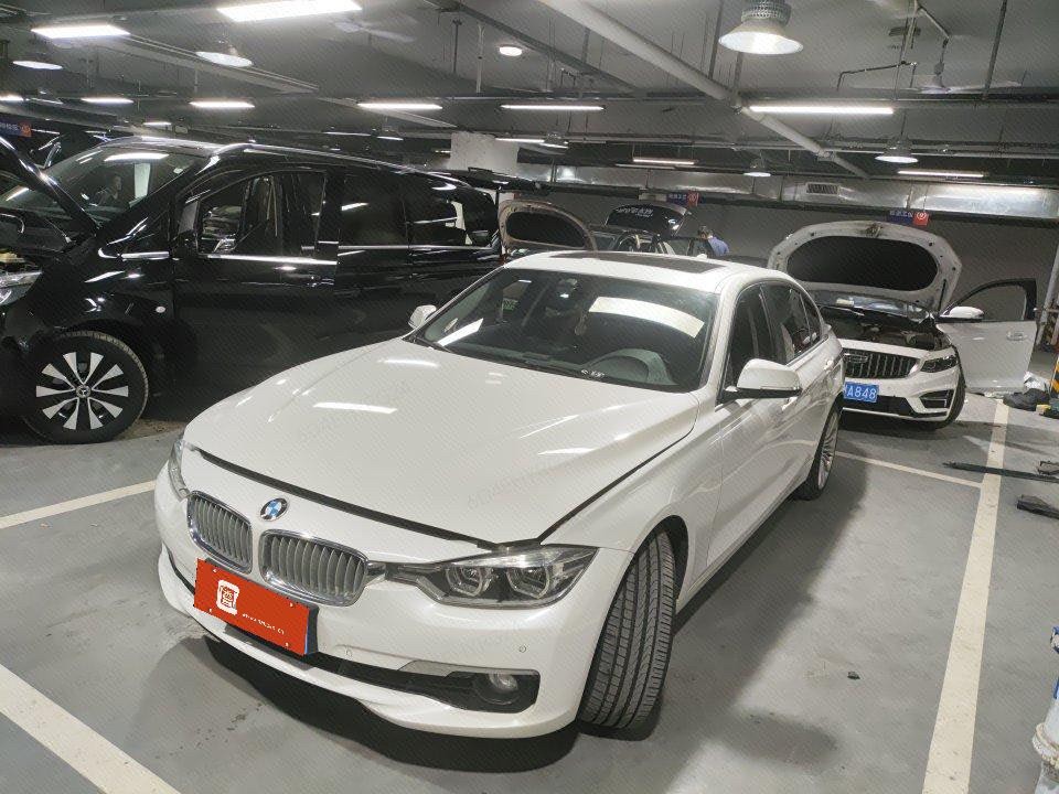 BMW 3 Series 2018 car image 