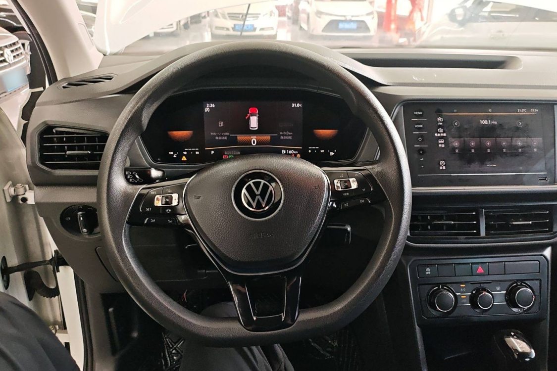 Volkswagen T-Cross 2023 car image #16
