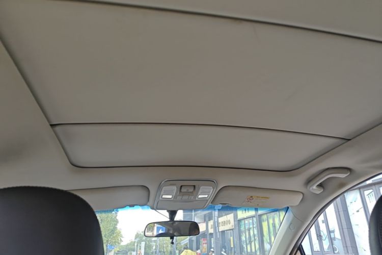 GEELY Emgrand GS 2016 car image #18