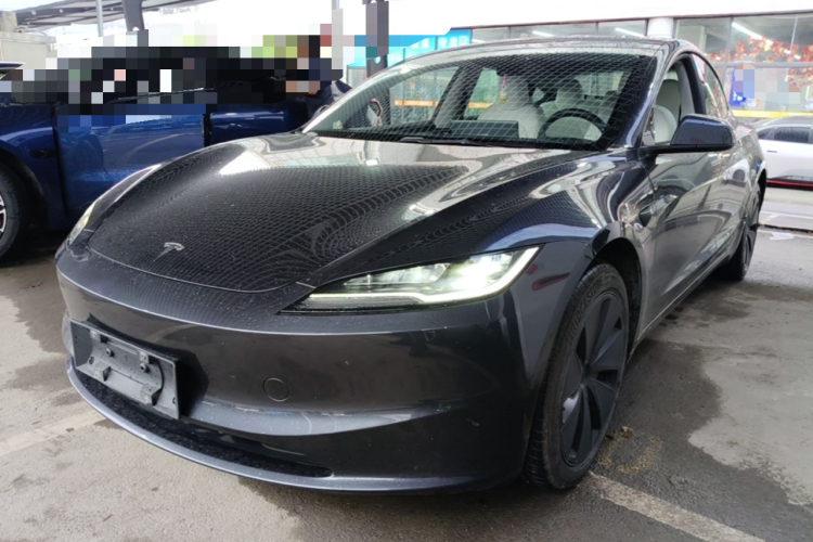 Tesla Model 3 2025 #2 Tesla Model 3 2025 car image #2