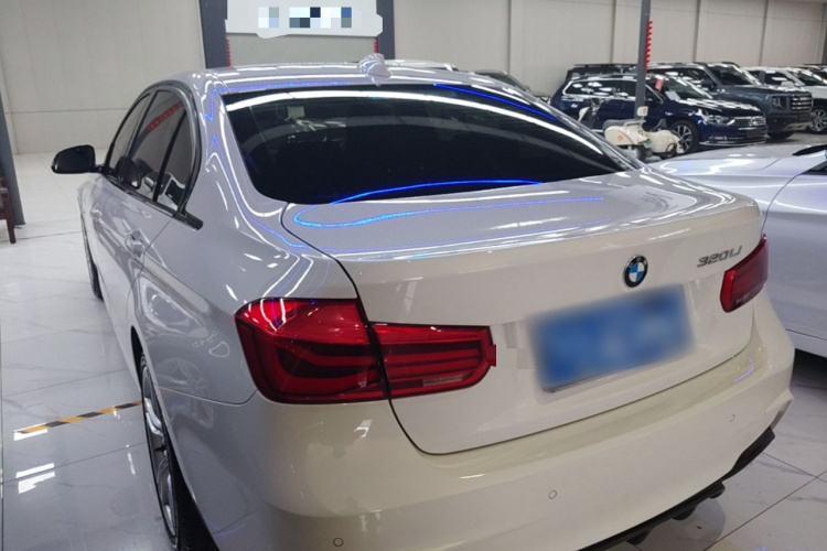 BMW 3 Series 2019 #5 BMW 3 Series 2019 car image #5