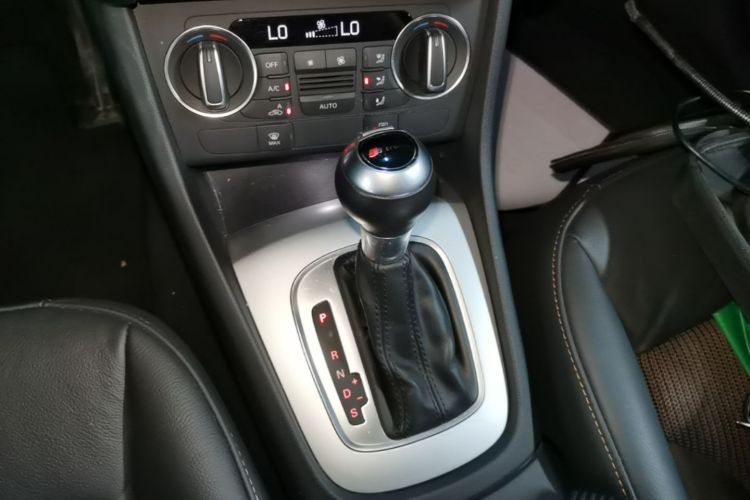 Audi Q3 2018 #14 Audi Q3 2018 car image #14