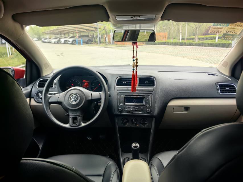 Volkswagen Polo 2013 immagine di auto #8