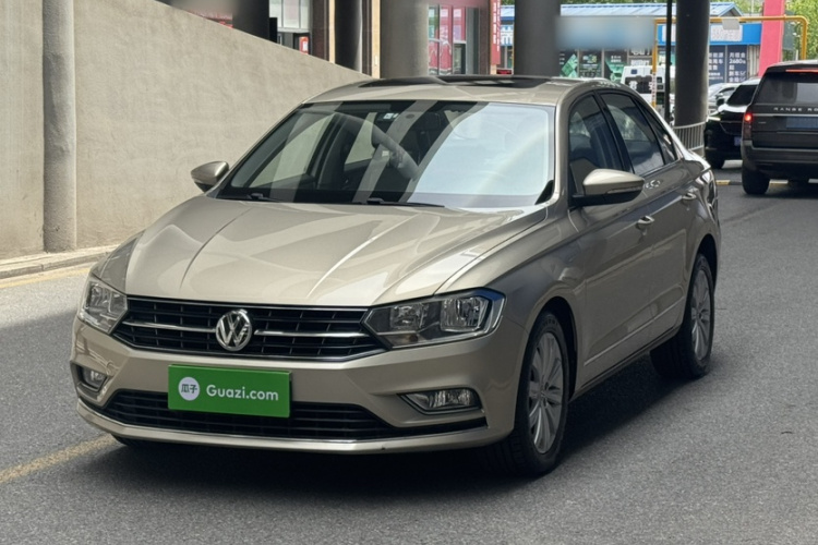 Volkswagen Bora 2016 car image #2