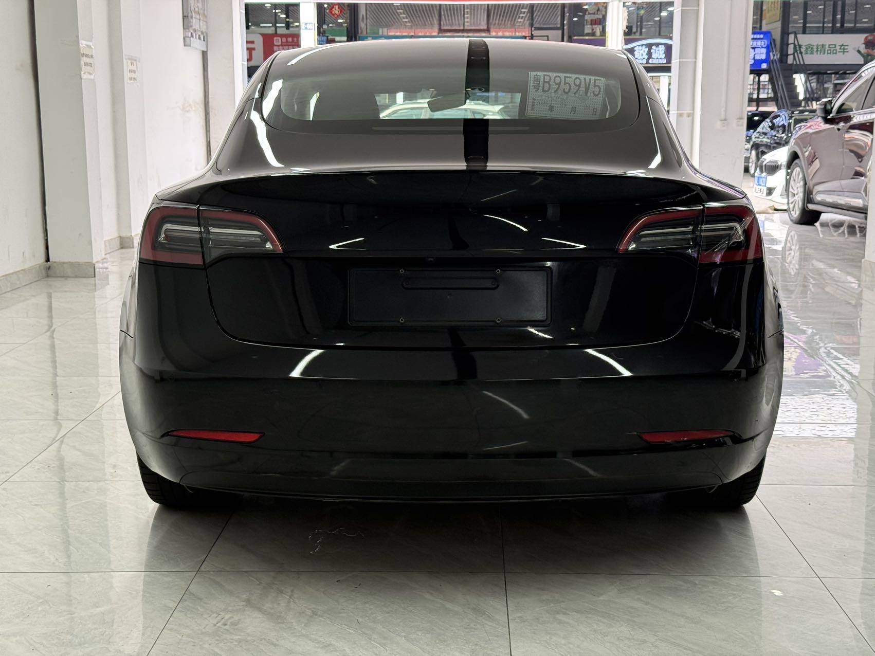 Tesla Model 3 2023 car image #13