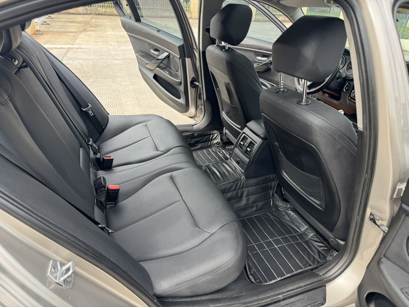 BMW 3 Series 2018 car image #7