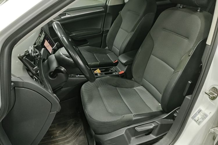 Volkswagen Golf 2020 #19 Volkswagen Golf 2020 car image #19