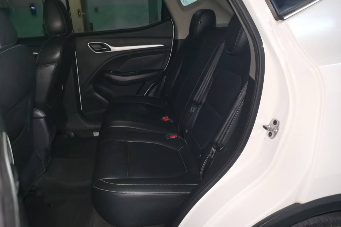 MG ZS 2017 car image #19