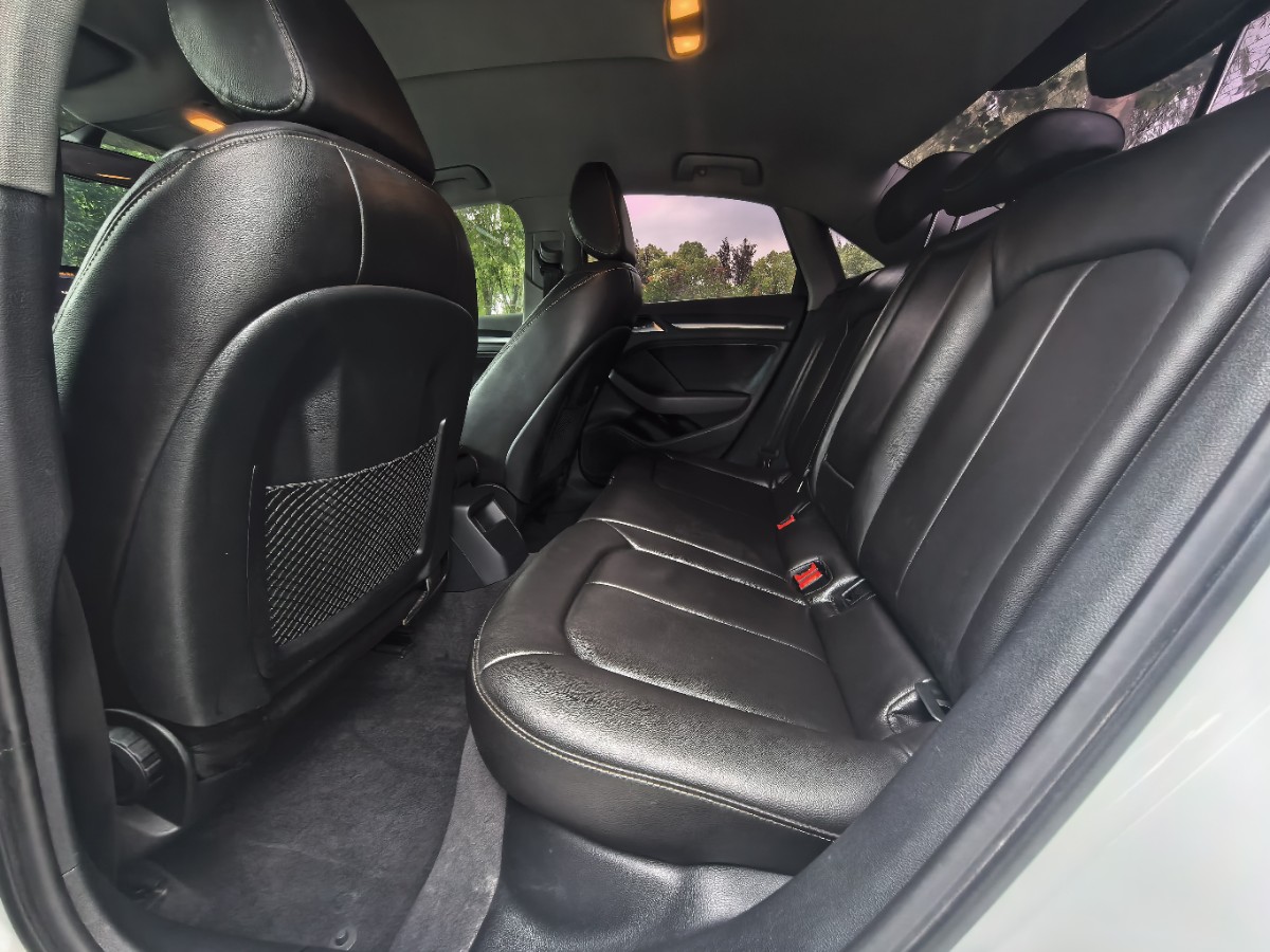Audi A3 2018 car image #8