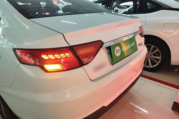 GEELY Emgrand New Energy 2021 #4 GEELY Emgrand New Energy 2021 car image #4