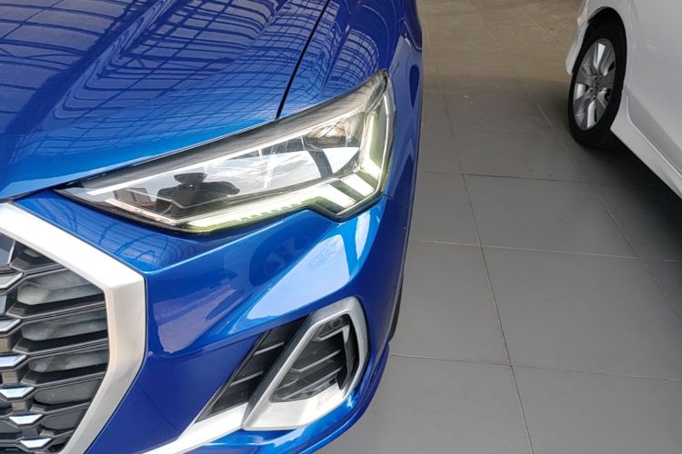Audi Q3 2019 #23 Audi Q3 2019 car image #23