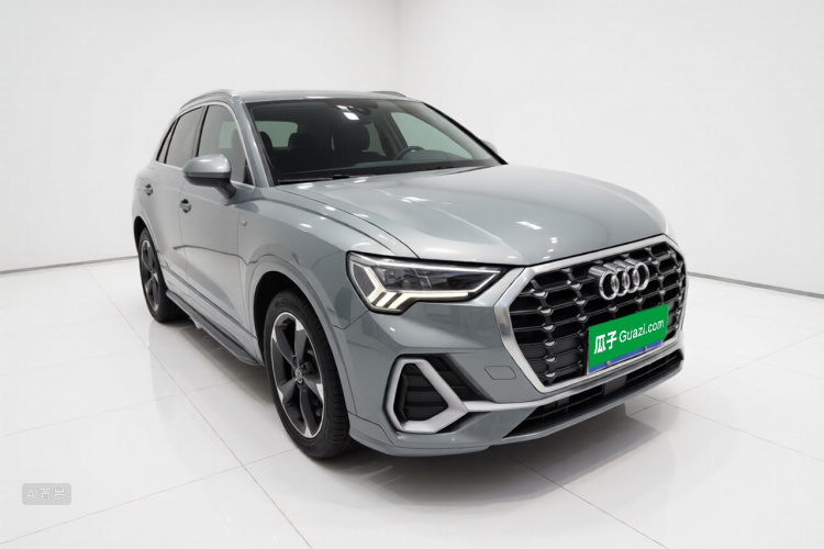 Audi Q3 2021 car image #4