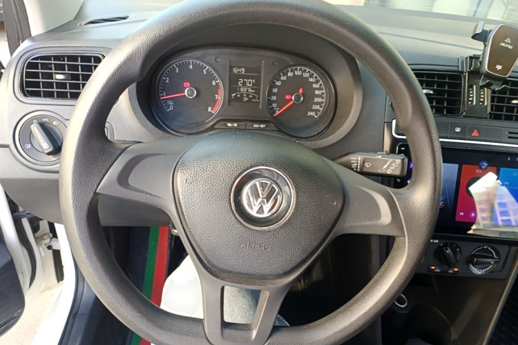 Volkswagen Polo 2017 #15 Volkswagen Polo 2017 car image #15