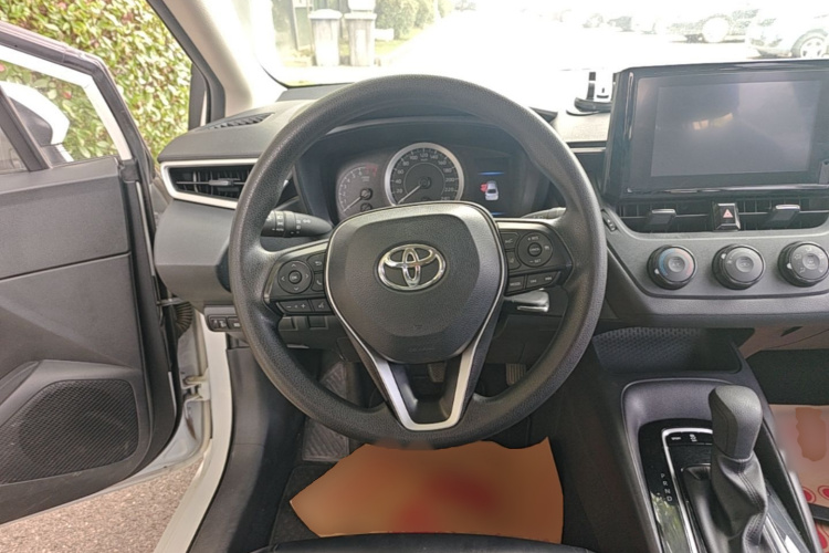 Toyota Corolla 2023 car image #11