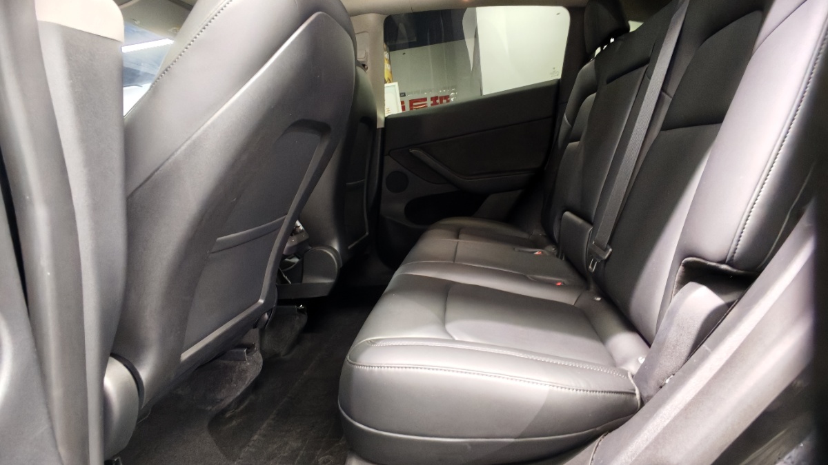 Tesla Model Y 2022 car image #5