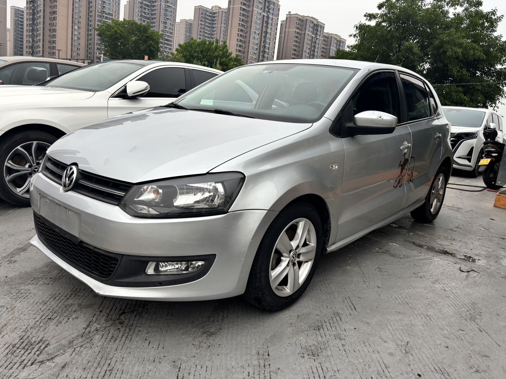 Volkswagen Polo 2012 Volkswagen Polo 2012 car image