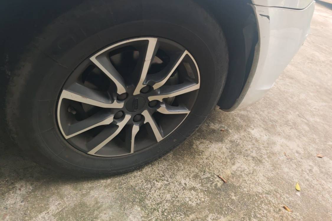 GEELY Emgrand 2019 #9 GEELY Emgrand 2019 car image #9