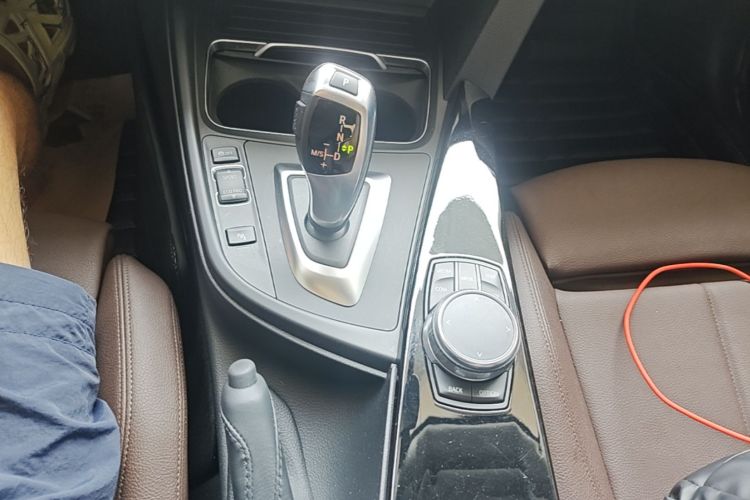 BMW 3 Series 2019 #14 BMW 3 Series 2019 car image #14