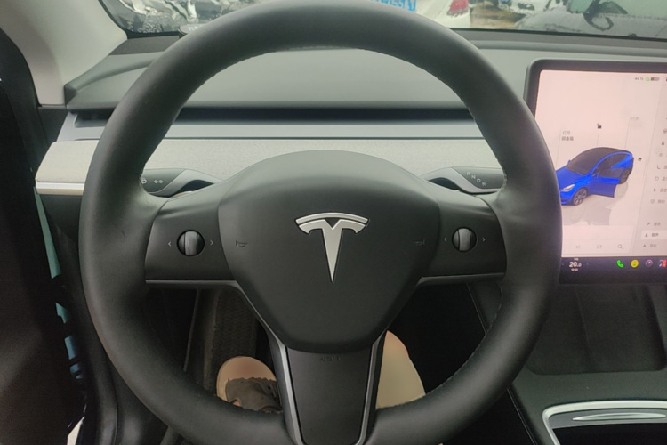 Tesla Model Y 2023 #11 Tesla Model Y 2023 car image #11