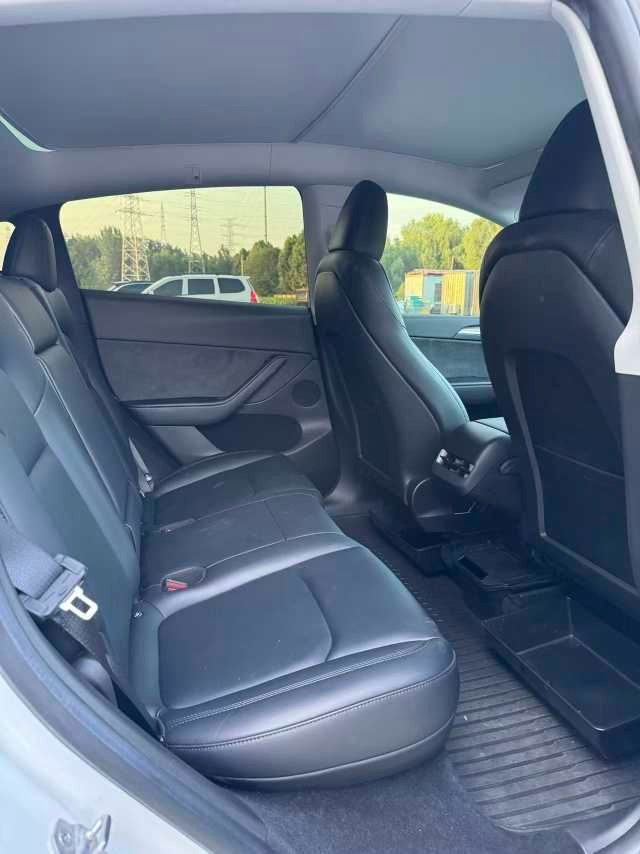 Tesla Model Y 2023 car image #7