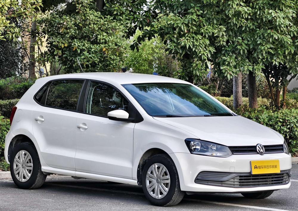 Volkswagen Polo 2017 car image #3