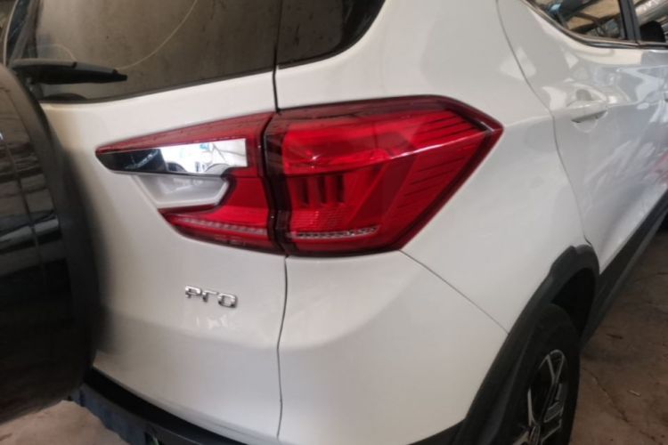 BYD Yuan Pro 2023 immagine di auto #8