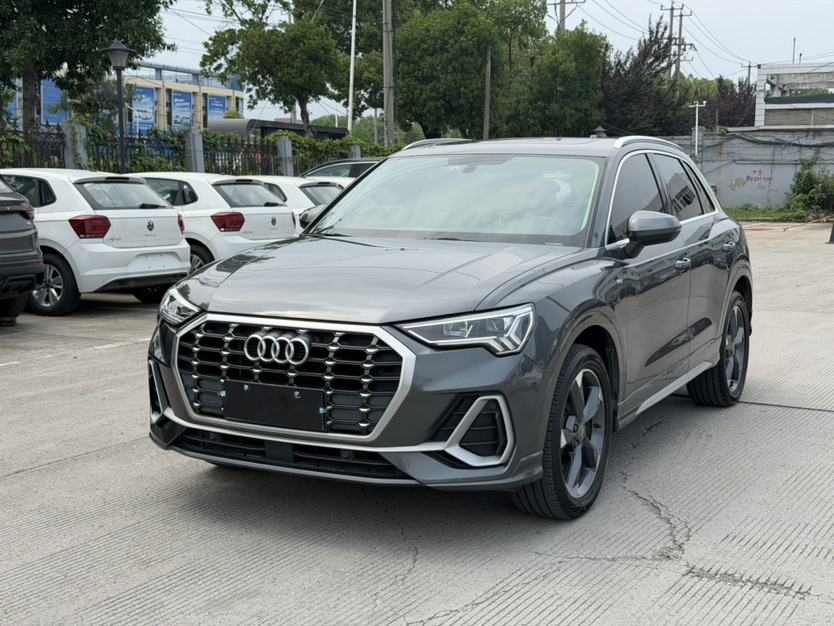 Audi Q3 2020 car image 