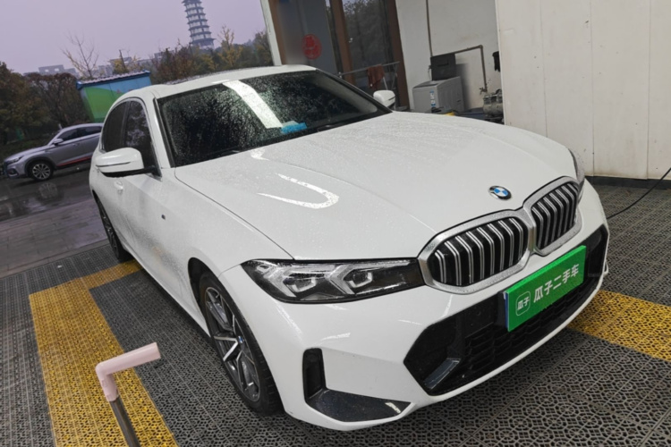 BMW 3 Series 2024 #4 BMW 3 Series 2024 immagine di auto #4