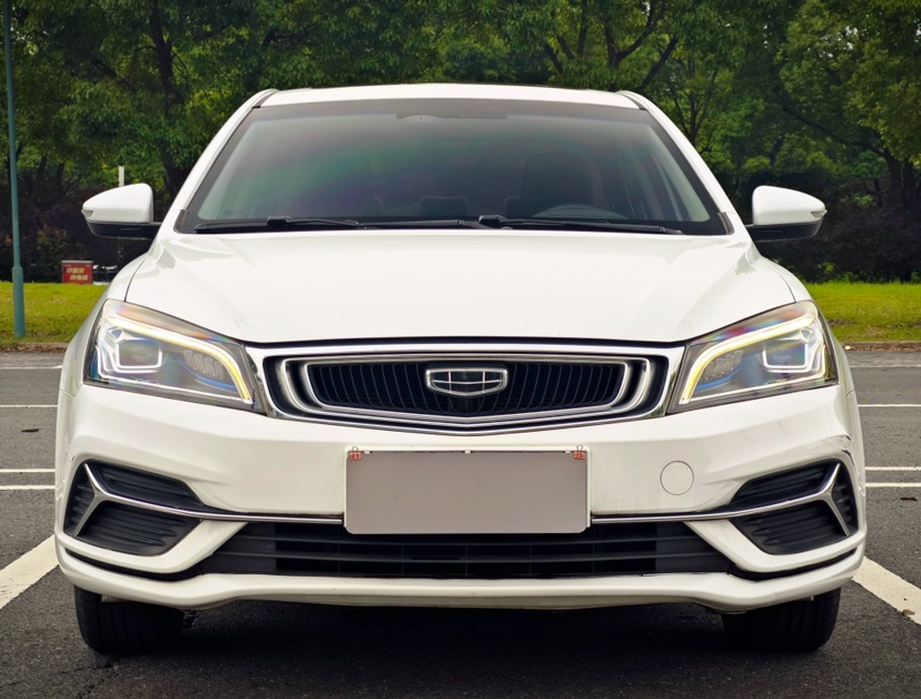 GEELY Emgrand 2019 car image #2