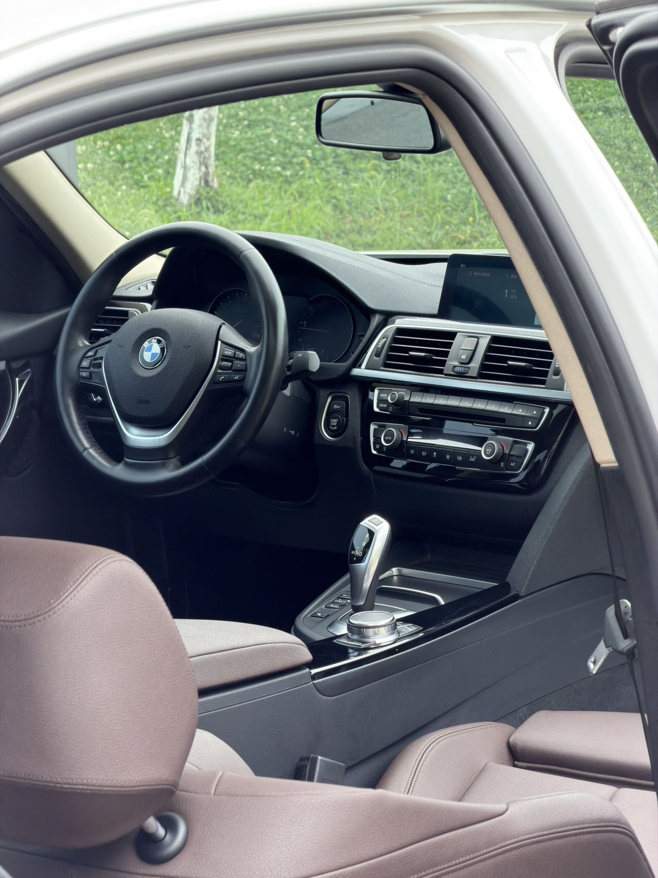 BMW 3 Series 2018 #11 BMW 3 Series 2018 car image #11